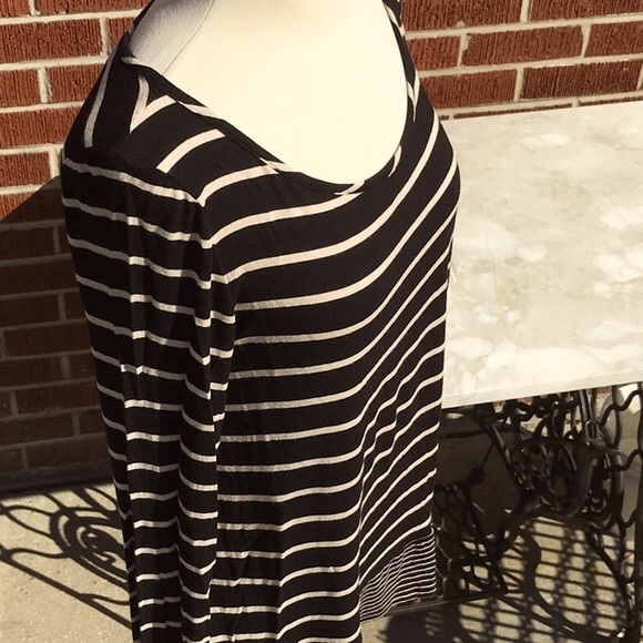 BCBG Maxazria Top - Picture 3 of 10